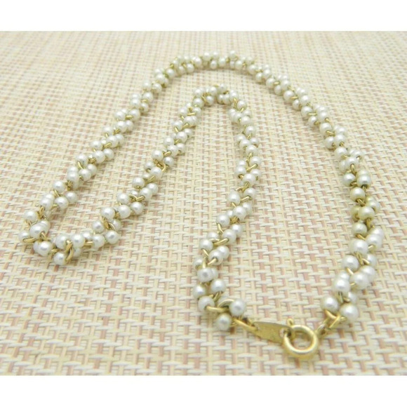 Crown Trifari Faux Pearl White Bead Beaded Gold Tone Twisted Necklace - Picture 2 of 5